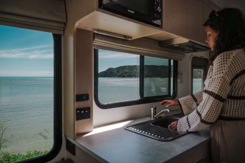 Apollo Euro Quest image 2420